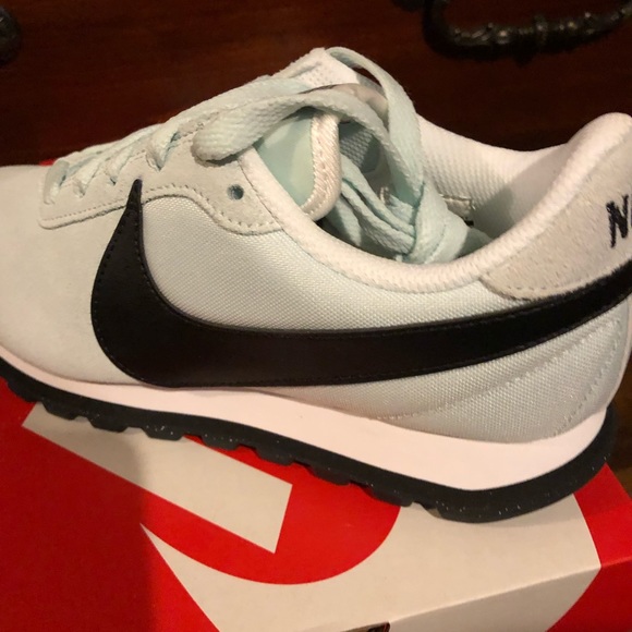 NIKE PRE - LOVE MINT GREEN 6.5 NIB โญ๏ธ๐ฅโค๏ธ - Picture 6 of 7